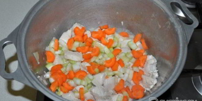 Рецепт тушеной курицы с прованскими травами и овощами