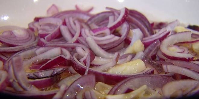 Рецепт утиных ножек с овощами, грудинкой и белой фасолью