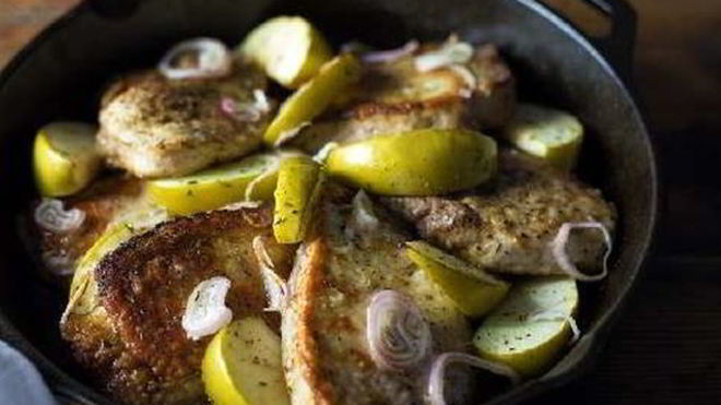 Рецепт запеченой шейки с яблоками