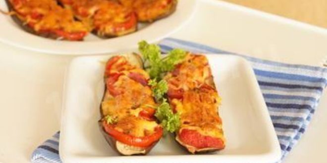 Рецепт Баклажанов с помидорами сыром и специями в духовке