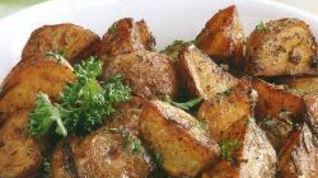 Рецепт Долек запеченного картофеля с зеленью