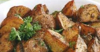 Рецепт Долек запеченного картофеля с зеленью