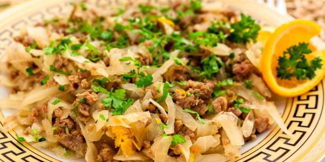 Рецепт Капусты, тушенной с фаршем и апельсинами