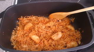 Рецепт Квашеной капусты, тушенной с тмином и яблочным соком