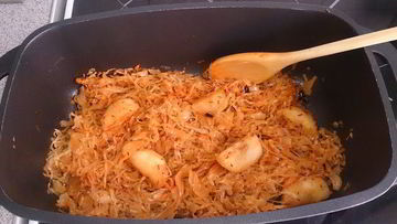 Рецепт Квашеной капусты, тушенной с тмином и яблочным соком