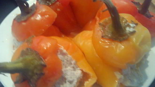 Рецепт перца, фаршированного куриным фаршем с сыром