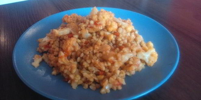 Рецепт Цветной капусты с необжаренной гречкой с индийским ароматом