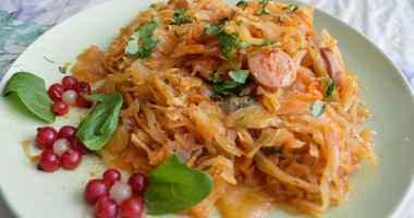 Рецепт Тушеной капусты с сосисками в мультиварке