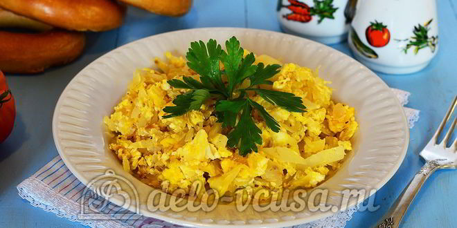 Рецепт жареной капусты с яйцом