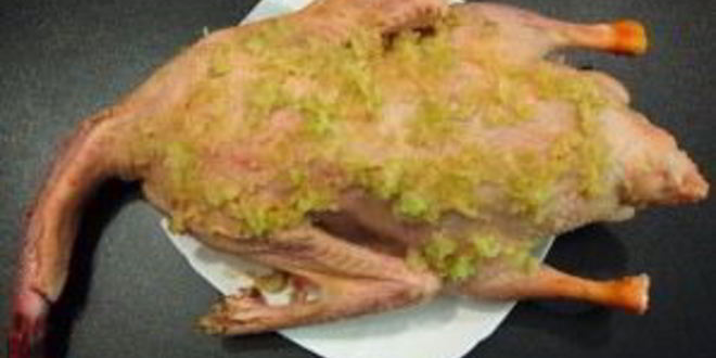 Рецепт гуся с гречкой, грибами и печенью в рукаве