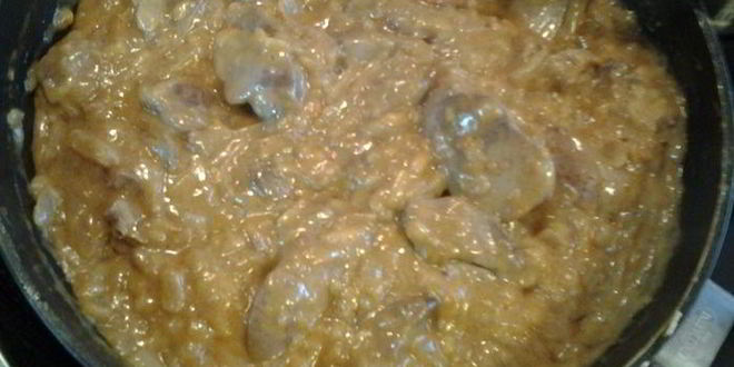 Рецепт куриной печени в яблочно-сметанном соусе