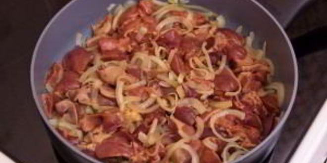 Рецепт куриной печени, жаренной с яблоками