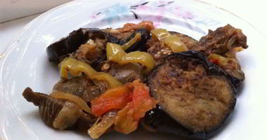 Рецепт Куриных желудочков и печень, тушеные с баклажанами