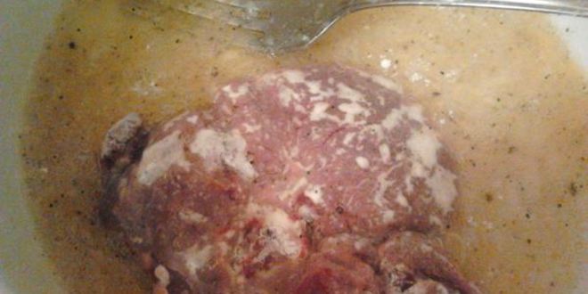 Рецепт отбивных из печени со сливочно-грибным соусом