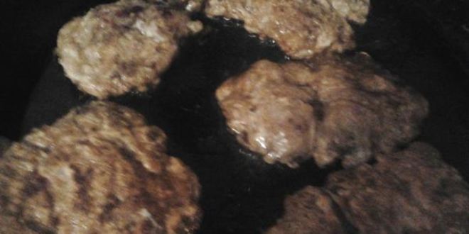 Рецепт отбивных из печени со сливочно-грибным соусом