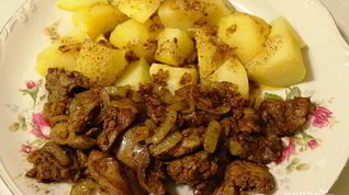 Рецепт Печени куриной, тушенной с луком