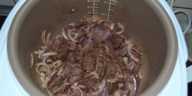 Рецепт свиной печени в сметане в мультиварке