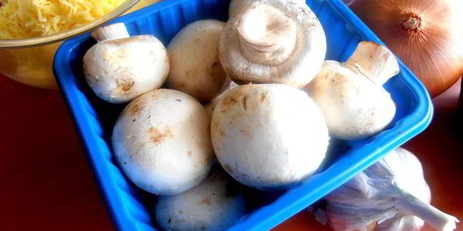 Рецепт воскресного мясного кольца с печенью и грибами