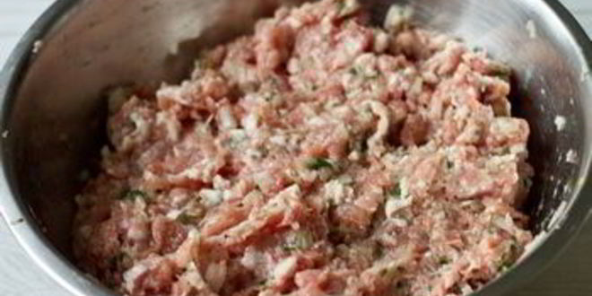 Рецепт домашних пельменей со свининой