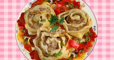 Рецепт Ленивых пельменей на овощной подушке в духовке