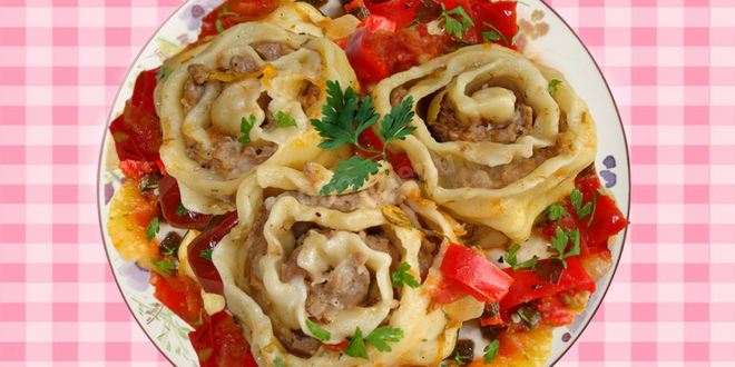 Рецепт Ленивых пельменей на овощной подушке в духовке