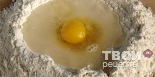 Рецепт пельменей, запеченных со сметаной и сыром