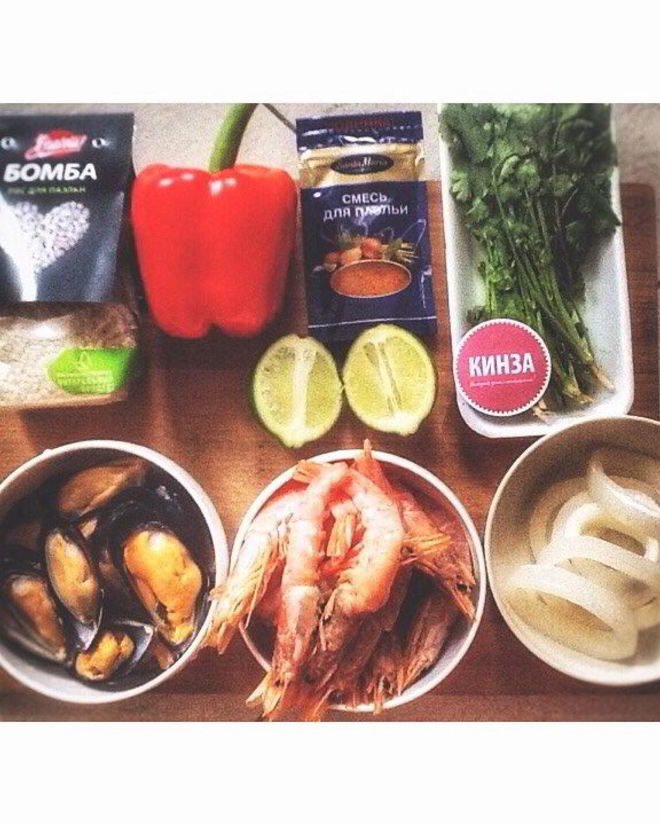 Рецепт паэльи с каракатицей, кальмарами и креветками