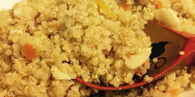 Рецепт плова из киноа с миндалем
