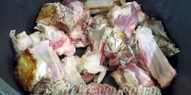 Рецепт плова по-домашнему со свиными ребрами