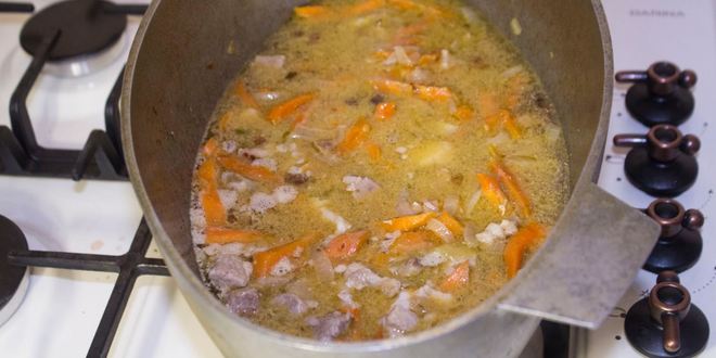 Рецепт плова со свининой в казане на плите