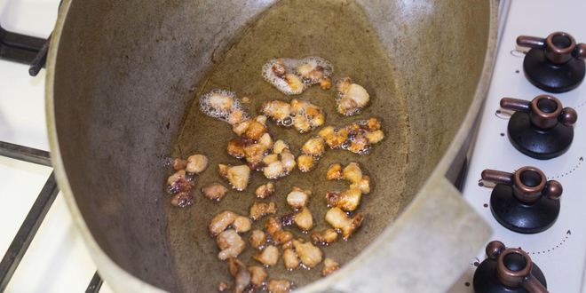 Рецепт плова со свининой в казане на плите