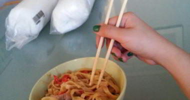 Рецепт Пшеничной лапши с курицей в соево-медовом соусе