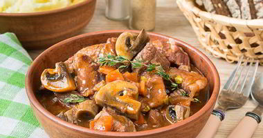 Рецепт Густого рагу из свинины на красном вине