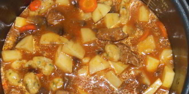 Рецепт мясного рагу с сырными клецками
