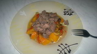 Рецепт Овощного рагу с опятами и говядина в ягодах черной смородины