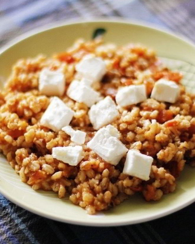 Рецепт чесночно-томатного ризотто из перловки