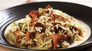 Рецепт Ризотто с лисичками, луком-шалотом и пармезаном