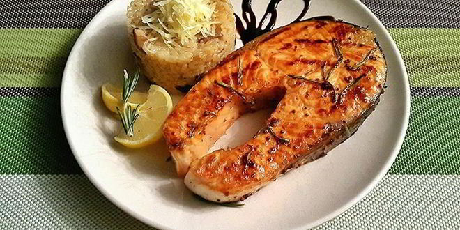 Рецепт Стейков из семги и ризотто с лесными грибами и пармезаном