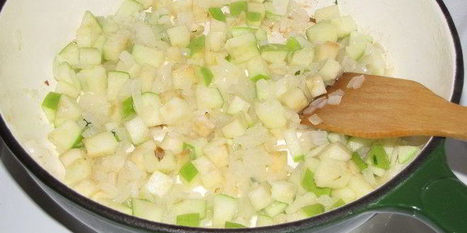 Рецепт яблочного ризотто с копченым лососем