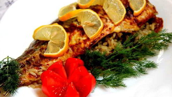 Рецепт карпа с рисом, запеченный в духовке