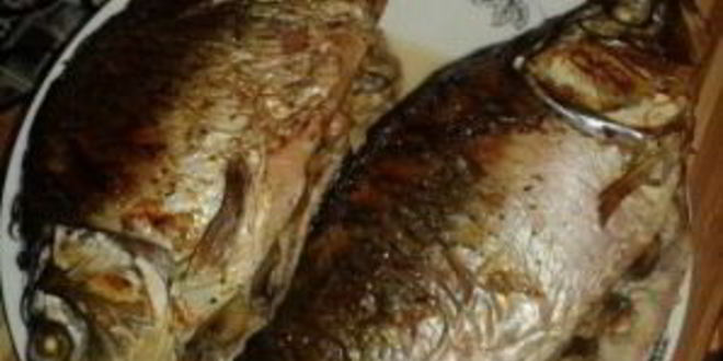 Рецепт карпа, запеченного в сметане
