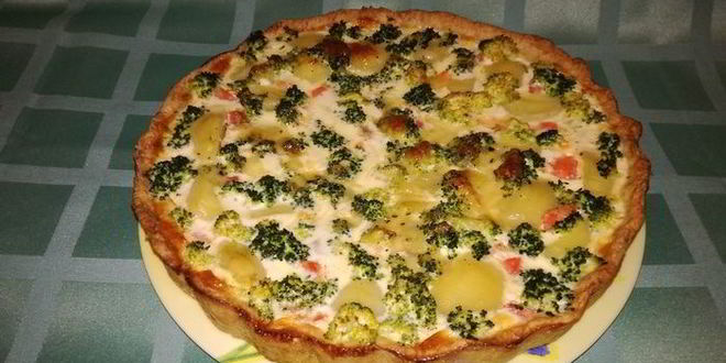 Рецепт Киша с форелью, картофелем и брокколи