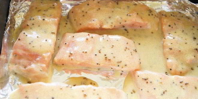 Рецепт лосося, запеченного в сладко-горчичном соусе