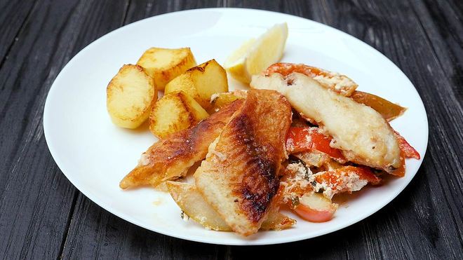 Рецепт морского окуня с фруктами