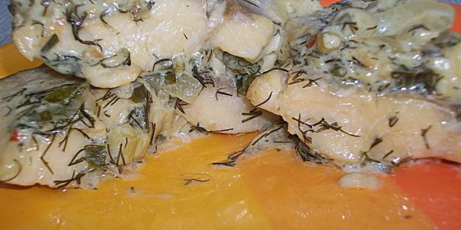 Рецепт Тушеной рыбы под соусом из сметаны