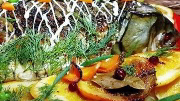 Рецепт Запеченного белого амура с овощами