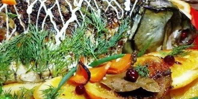 Рецепт запеченного белого амура с овощами