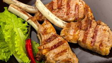 Рецепт Бараньего шашлыка в маринаде с ржаным хлебом и лимоном