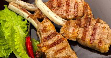 Рецепт Бараньего шашлыка в маринаде с ржаным хлебом и лимоном