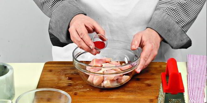 Рецепт шашлычков из курицы с луком-пореем